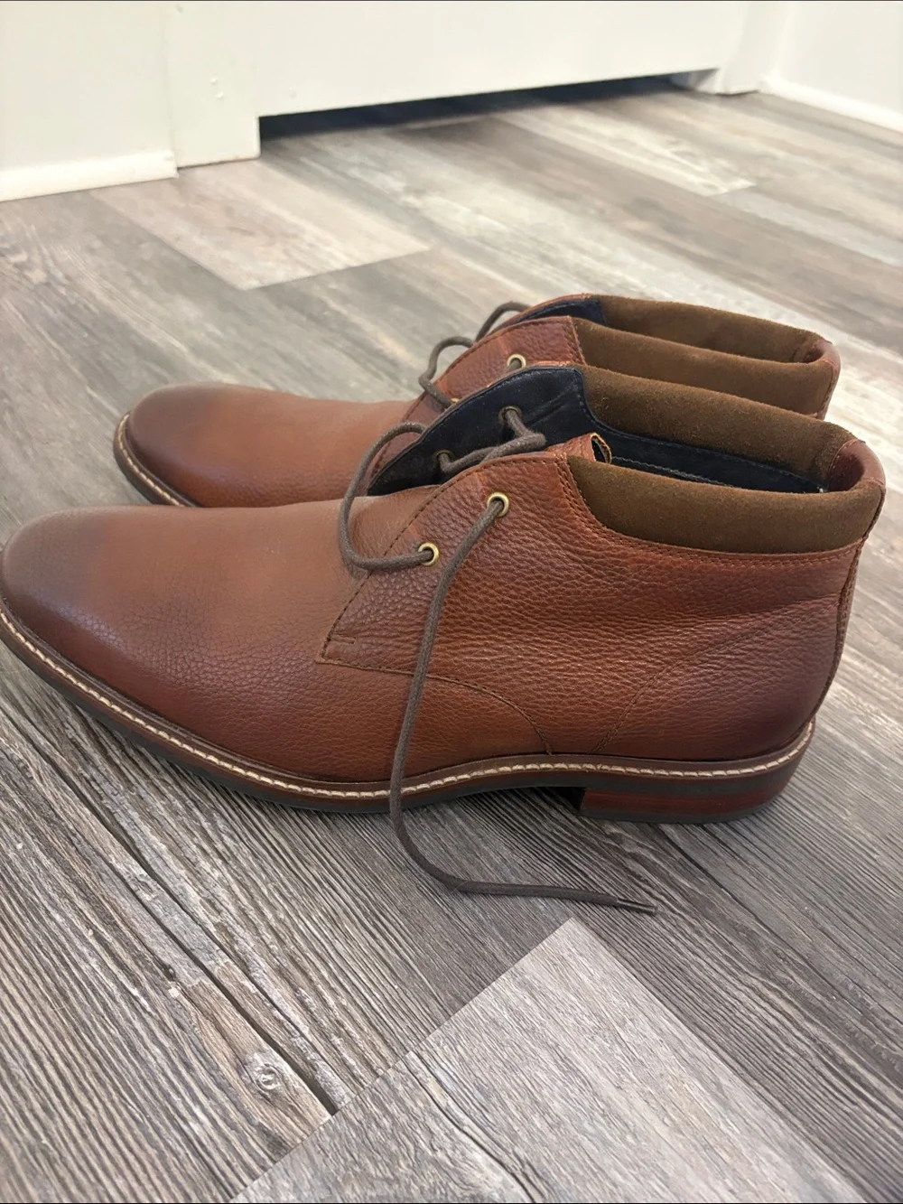 Cole Haan Men's Brown Leather Chukka Boots (Like New!)